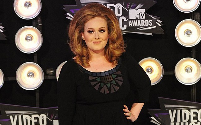 Η Adele είναι η πλουσιότερη νέα τραγουδίστρια