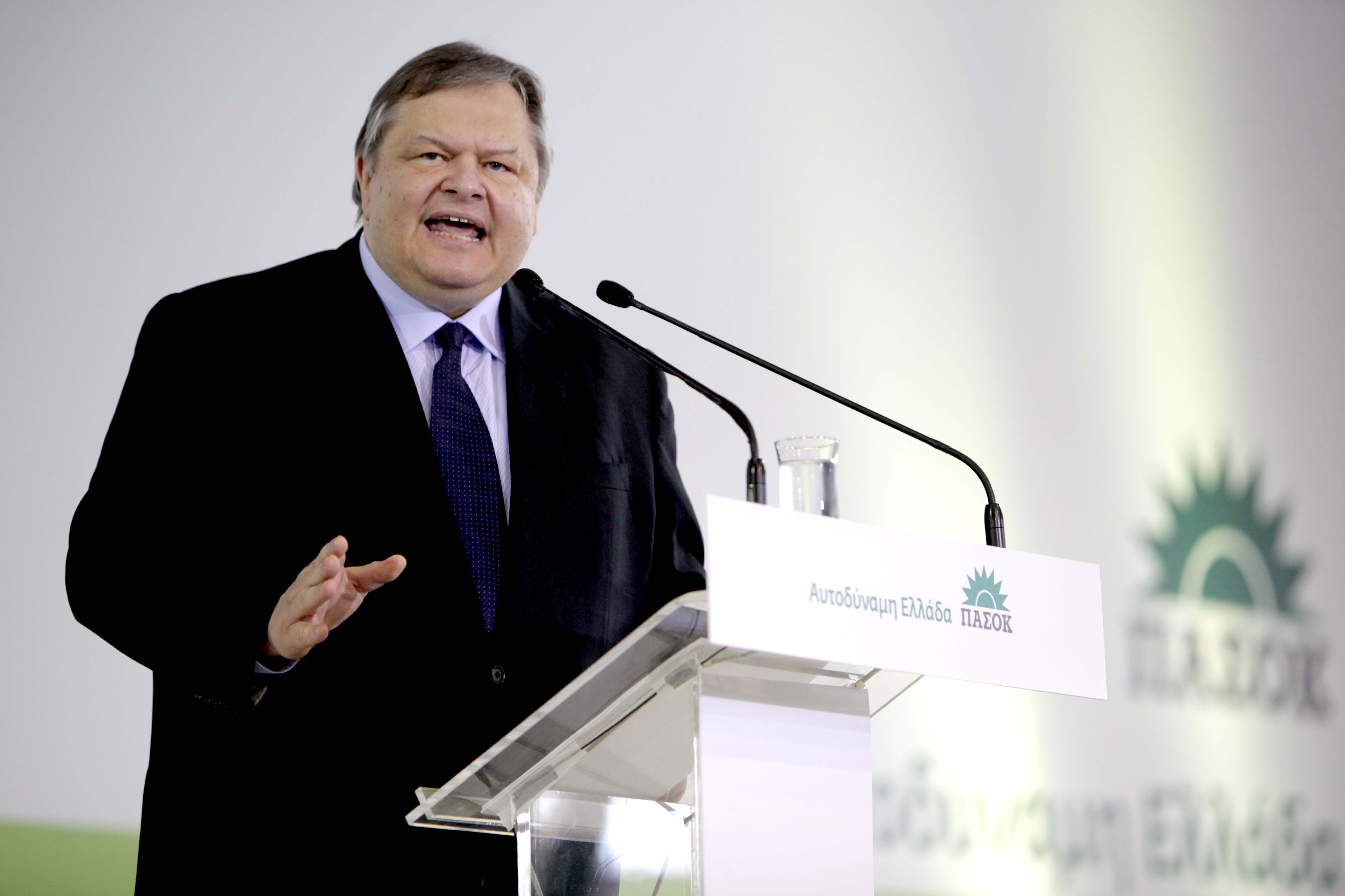 «Σε τρία χρόνια η Ελλάδα μπορεί να γίνει αυτοδύναμη»
