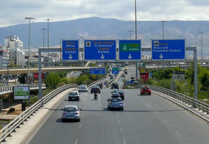 Σωστή ταχύτητα και απόσταση στο δρόμο