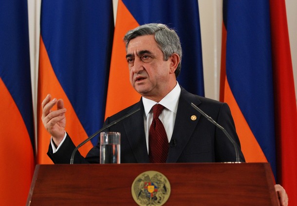 Διαδήλωσαν κατά της επανεκλογής Σαρκισιάν στην Αρμενία