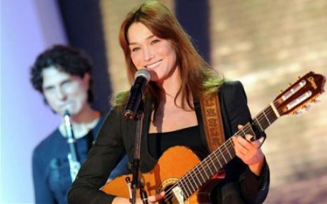 Το νέο τραγούδι της Carla Bruni