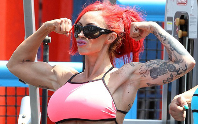 Δεν σταματάει να γυμνάζεται η Jodie Marsh