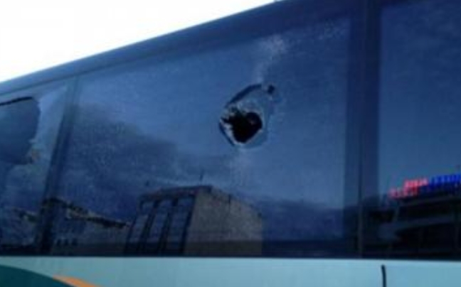 Επίθεση στο πούλμαν του Παναθηναϊκού με δύο τραυματίες