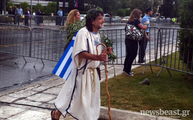 Με λονδρέζικο καιρό η τελετή παράδοσης της φλόγας