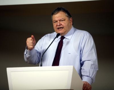 Διαφωνεί ο Βενιζέλος με την τακτική «βήμα προς βήμα»
