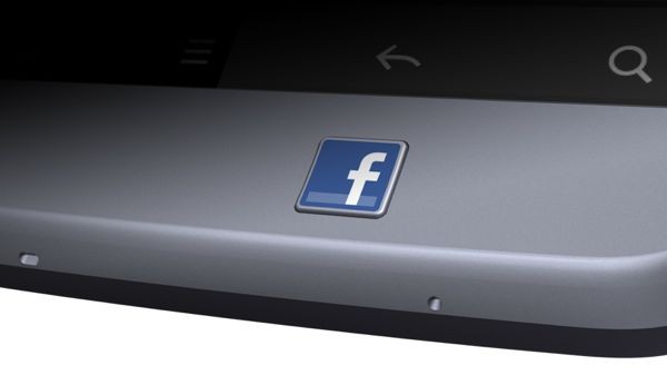 Το Facebook σχεδιάζει smartphone;