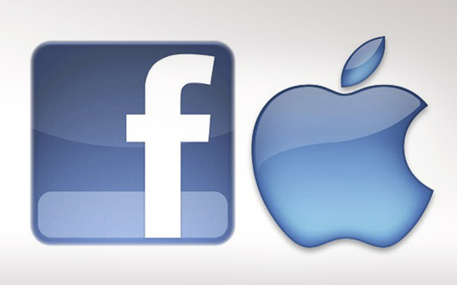 Δεν αποκλείεται η συνεργασία Facebook – Apple
