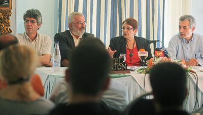 «Κόκκινη γραμμή η παραμονή στην ΕΕ… όχι για το ΚΚΕ»