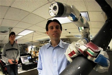 Φίδια-ρομπότ κάνουν εγχειρήσεις μέσα στο ανθρώπινο σώμα