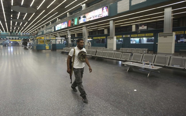 Η λιβυκή κυβέρνηση έχει τον έλεγχο του αεροδρομίου Τρίπολης
