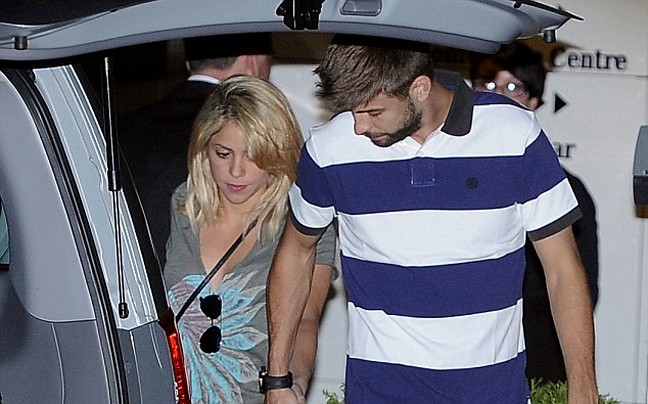 Στο πλευρό του Pique η Shakira