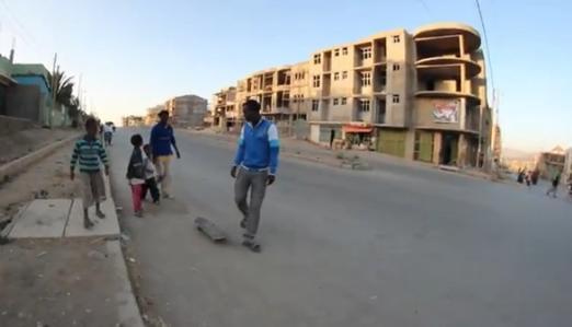Κάνοντας skateboard στην Αιθιοπία…