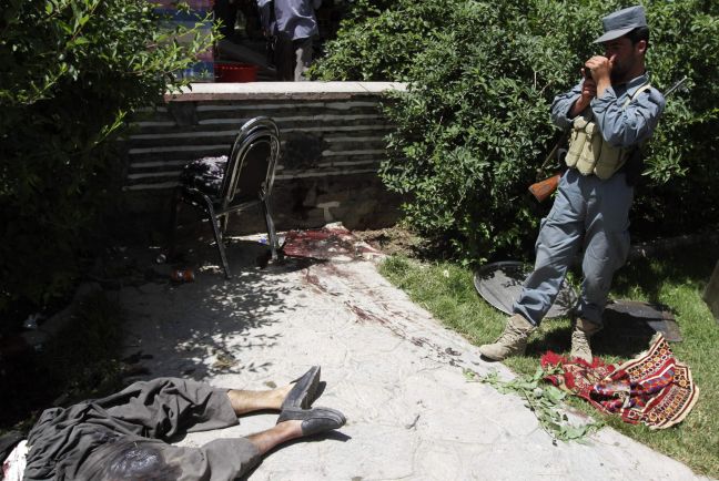 Δεκαεννιά νεκροί στο ξενοδοχείο της Καμπούλ