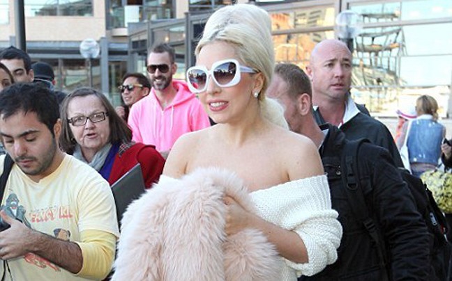 Lady Gaga: Πιο παχιά από εμένα η Adele