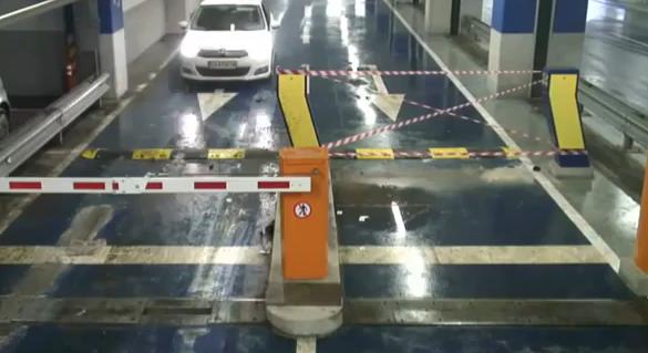 «Πάλη» με τη μπάρα…