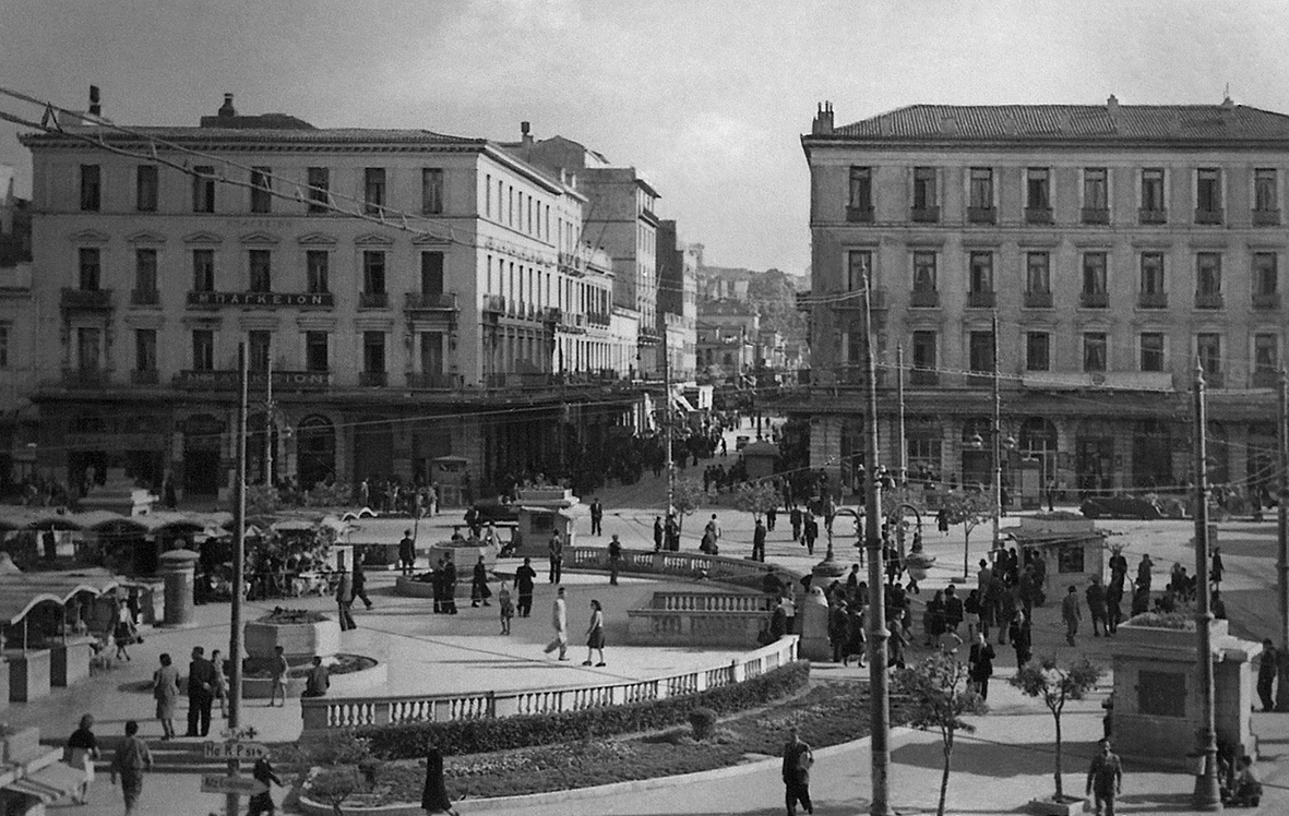 Τραπεζοκαθίσματα στην πλατεία Ομονοίας