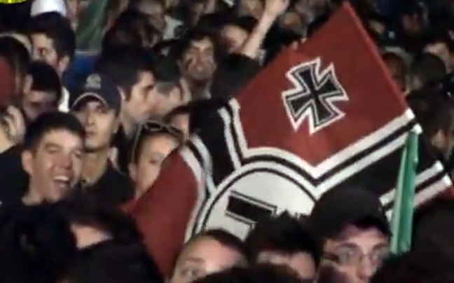 Σημαία της ναζιστικής Γερμανίας κυμάτιζε στη Ρώμη