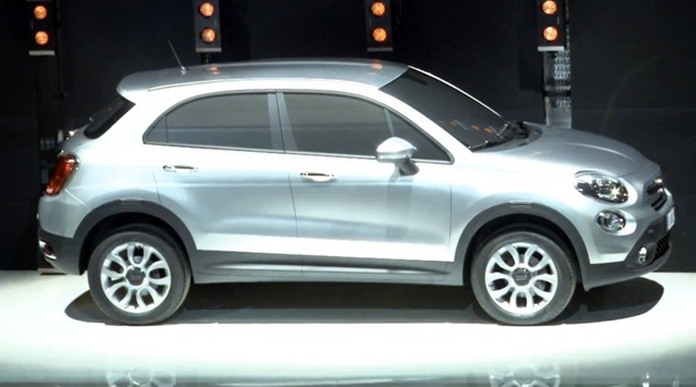 Το FIAT 500X αποκαλύπτεται