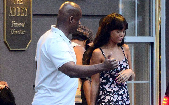 Συντετριμμένη η Rihanna