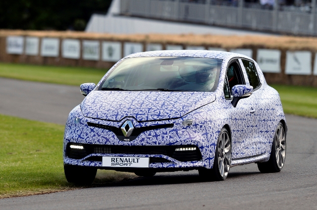 Νέο Clio 140 ίππων ετοιμάζει η Renault