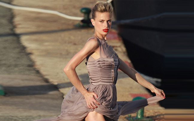 H Karolina Kurkova  α λα Marylin