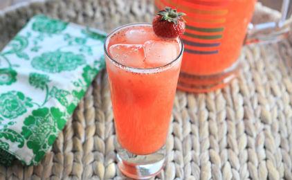 Strawberry iced tea