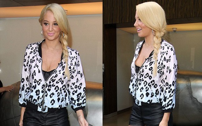 Με τα… δερμάτινά της η Tulisa Contostavlos