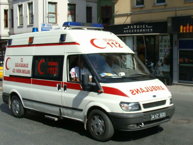 Λεωφορείο συγκρούστηκε με φορτηγάκι στην Τουρκία