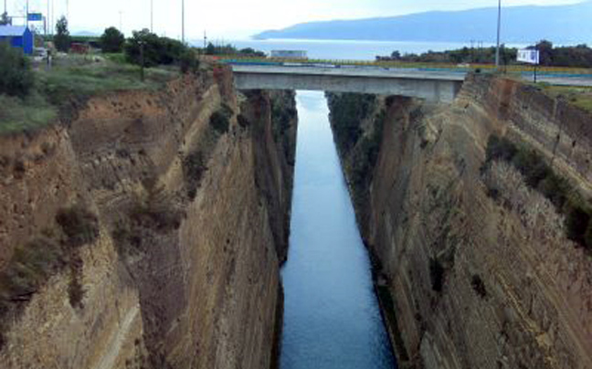 Βρέθηκε πτώμα στη διώρυγα της Κορίνθου