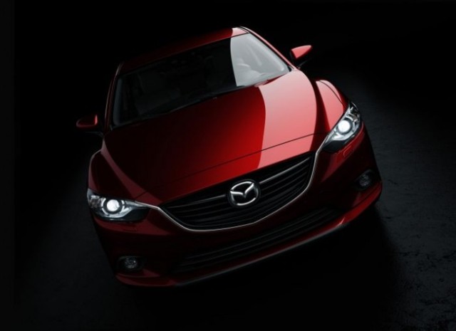 Επίσημη φωτογραφία του νέου Mazda6