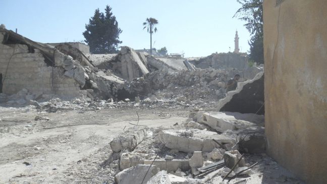Ελικόπτερα βομβαρδίζουν συνοικίες στο Χαλέπι