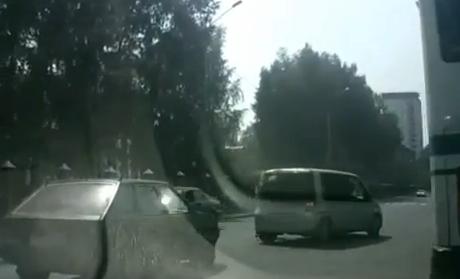 Η γυναίκα… τιμωρός κυκλοφορεί!