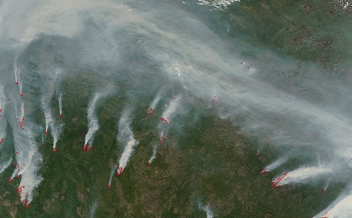 Ατελείωτα στρέμματα έχουν καεί από φωτιά στη δυτική Σιβηρία