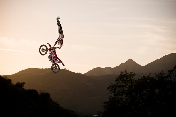 To Freestyle Motocross γίνεται ταινία