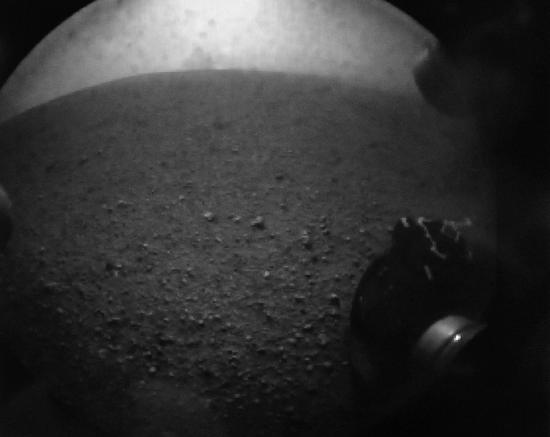 Πρώτες εικόνες του Curiosity από τον Άρη