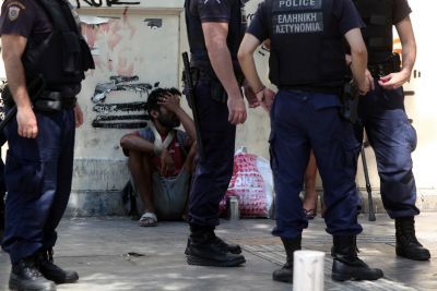 Χειροπέδες σε 3.577 αλλοδαπούς από τον Ξένιο Δία