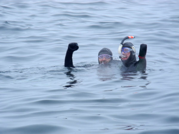 Ακρωτηριασμένος άνδρας διέσχισε κολυμπώντας τον Βερίγγειο Πορθμό