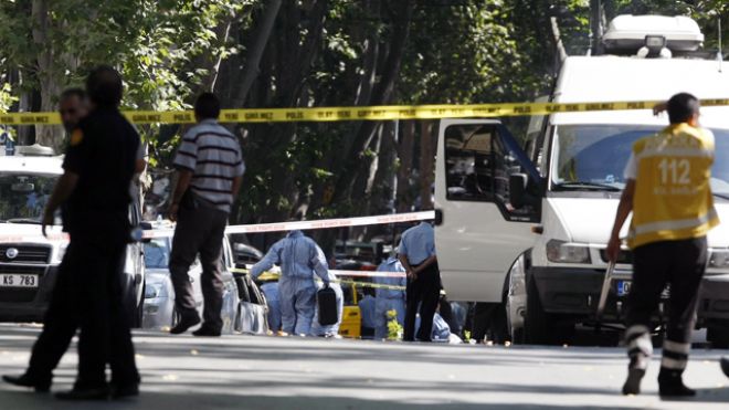 Υπέκυψε στα τραύματά του ένας αστυνομικός