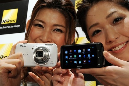 Η Nikon ανακοίνωσε ψηφιακή μηχανή με Android