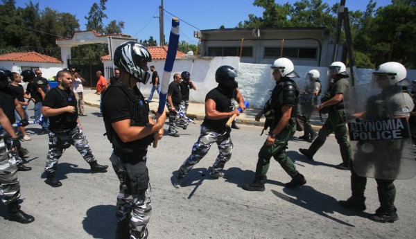 Πυροβολισμοί και αποδράσεις στην Κόρινθο