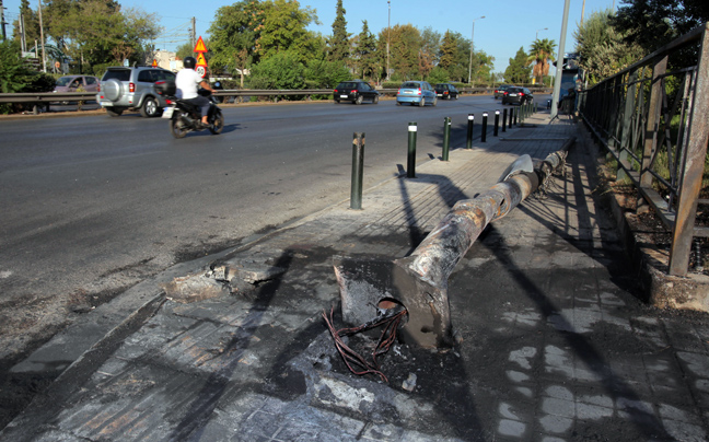 «Άσε με να μείνω μόνος… και να ξεχαστώ»