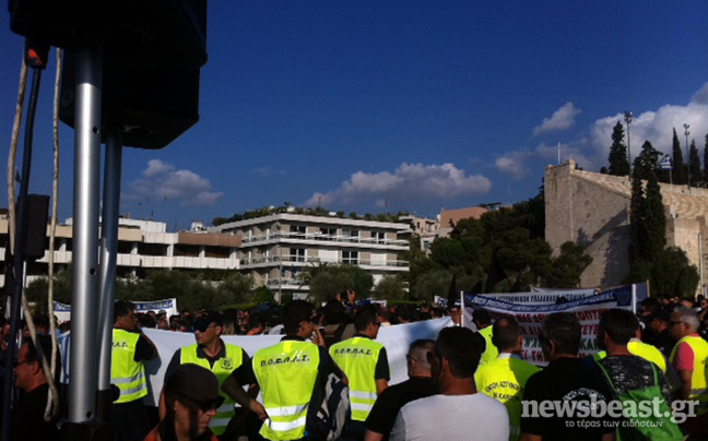 Κλειστή η Βασ. Κωνσταντίνου λόγω συγκέντρωσης των ένστολων