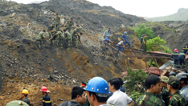Τουλάχιστον 29 νεκροί από κατολισθήσεις στο Βιετνάμ
