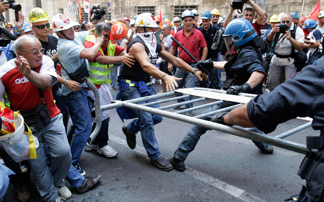 Τραυματίες διαδηλωτές στο κέντρο της Ρώμης