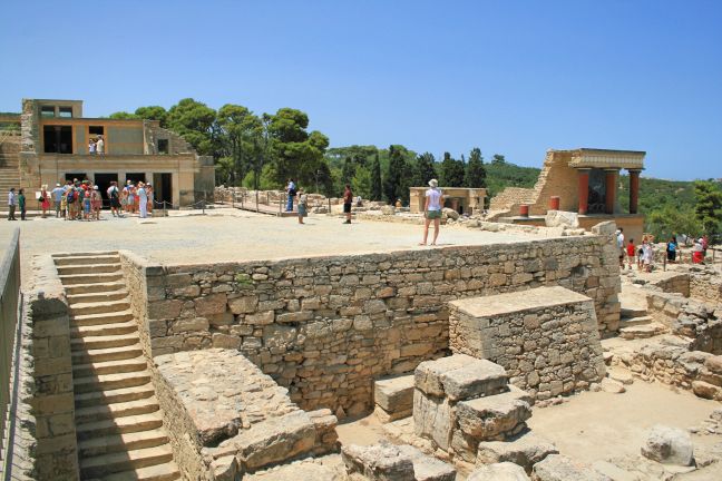 Δεν έκοβαν αποδείξεις ούτε οι υπάλληλοι του υπ. Πολιτισμού