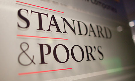 Υποβάθμιση 17 ιταλικών τραπεζών από Standard &#038; Poor΄s