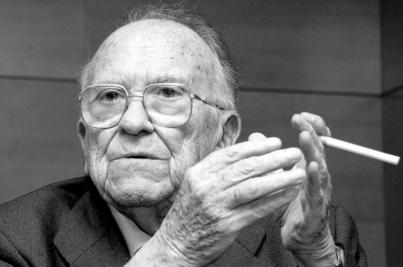 Πέθανε σε ηλικία 97 ετών ο Σαντιάγο Καρίγιο