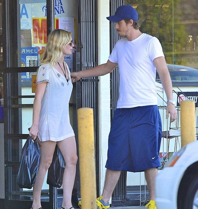 Μια καθημερινή βόλτα χωρίς&#8230; παντελόνι