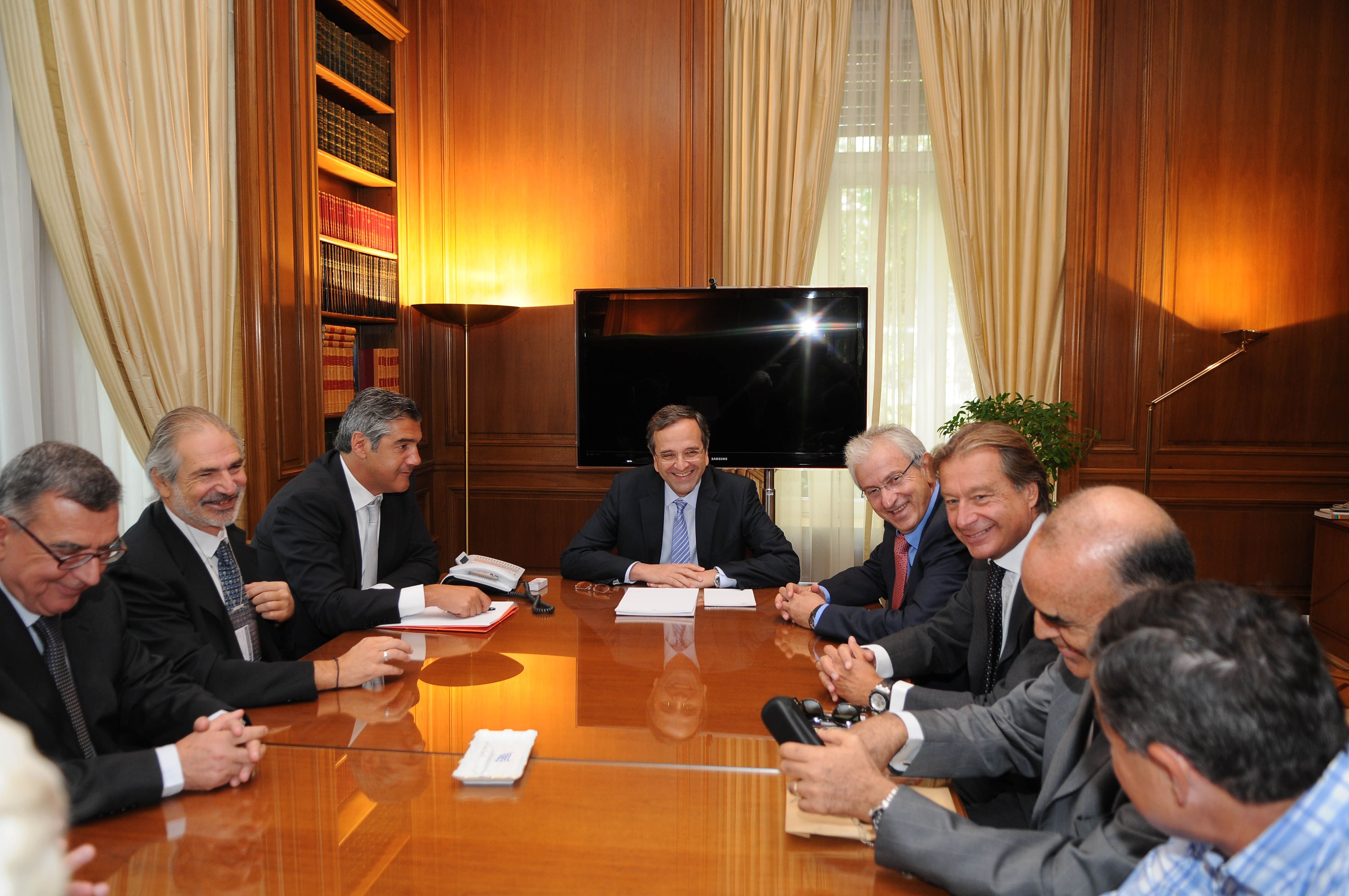Με εκπροσώπους των ελλήνων εφοπλιστών συναντήθηκε ο πρωθυπουργός