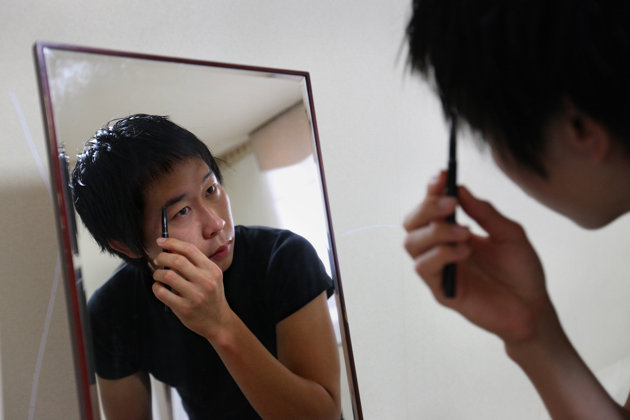 Πρωταθλητές στο μακιγιάζ οι άντρες στη Νότια Κορέα